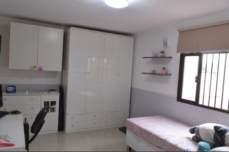 Casa de condomínio à venda com 600m², 3 quartos e 3 vagasQuarto 2