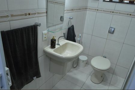 Casa de condomínio à venda com 600m², 3 quartos e 3 vagasBanheiro 1