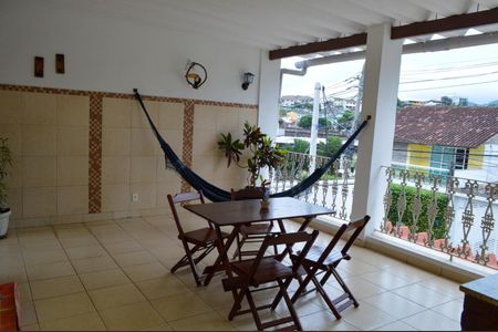 Casa de condomínio à venda com 600m², 3 quartos e 3 vagasTerraço