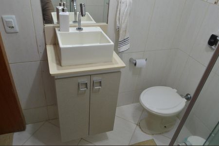 Casa de condomínio à venda com 600m², 3 quartos e 3 vagasBanheiro 2