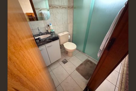 Apartamento à venda com 213m², 4 quartos e 4 vagasBanheiro da Suíte 1