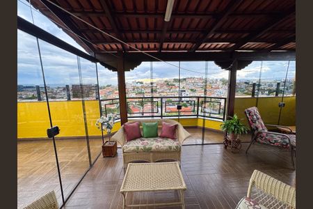 Apartamento à venda com 213m², 4 quartos e 4 vagasCobertura Gourmet 