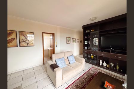 Apartamento à venda com 213m², 4 quartos e 4 vagasQuarto 2