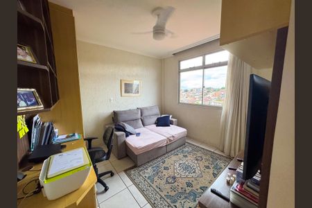 Apartamento à venda com 213m², 4 quartos e 4 vagasEscritório