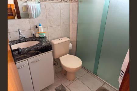 Apartamento à venda com 213m², 4 quartos e 4 vagasBanheiro da Suíte 1