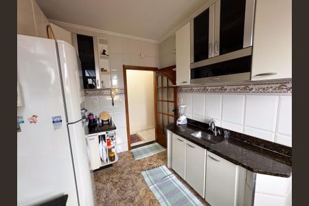 Apartamento à venda com 213m², 4 quartos e 4 vagasCozinha