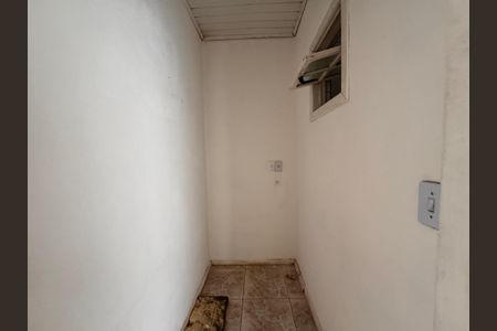 Casa para alugar com 60m², 2 quartos e 2 vagasCorredor