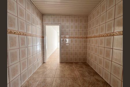 Casa para alugar com 60m², 2 quartos e 2 vagasCozinha