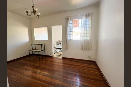 Casa à venda com 360m², 5 quartos e 4 vagasSuíte 2