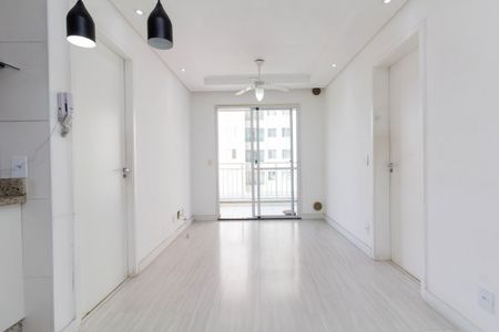 Apartamento à venda com 47m², 2 quartos e 1 vaga Apartamento à venda com 47m², 2 quartos e 1 vagaSala