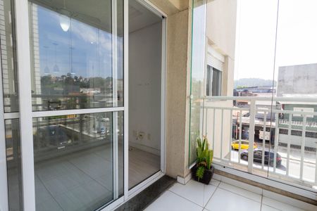 Apartamento à venda com 47m², 2 quartos e 1 vaga Apartamento à venda com 47m², 2 quartos e 1 vagaVaranda