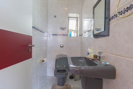 Casa à venda com 180m², 4 quartos e 3 vagas Casa à venda com 180m², 4 quartos e 3 vagasLavabo