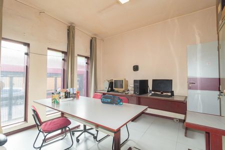 Casa à venda com 180m², 4 quartos e 3 vagas Casa à venda com 180m², 4 quartos e 3 vagasQuarto 1