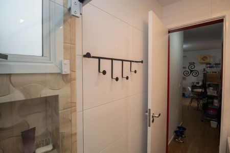 Apartamento à venda com 46m², 2 quartos e 1 vaga Apartamento à venda com 46m², 2 quartos e 1 vagaBanheiro