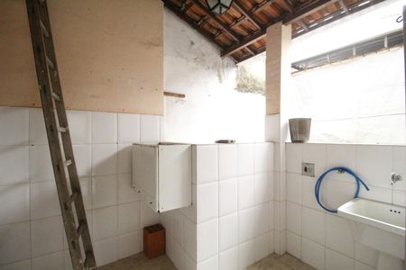 Casa de condomínio à venda com 100m², 4 quartos e sem vagaÁrea de serviço 2