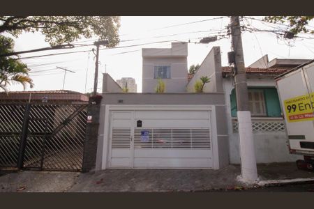 Casa à venda com 250m², 3 quartos e 2 vagasFachada