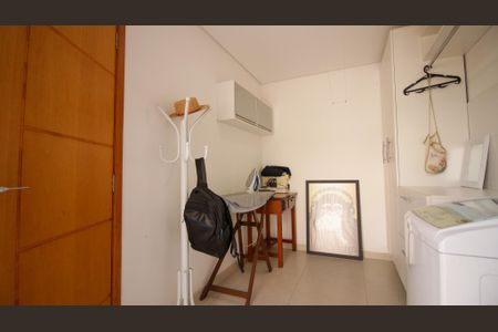 Casa à venda com 250m², 3 quartos e 2 vagasÁrea de Serviço