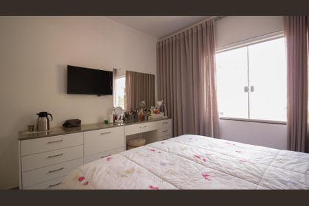 Casa à venda com 250m², 3 quartos e 2 vagasQuarto 2