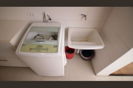 Casa à venda com 250m², 3 quartos e 2 vagasÁrea de Serviço