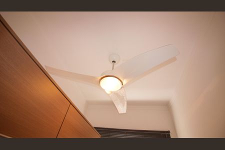 Casa à venda com 250m², 3 quartos e 2 vagasEscritório