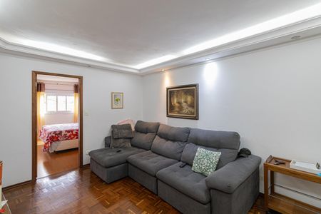 Casa à venda com 235m², 2 quartos e 3 vagas Casa à venda com 235m², 2 quartos e 3 vagasSala