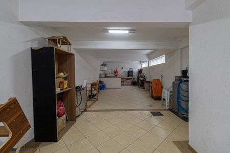 Casa à venda com 235m², 2 quartos e 3 vagas Casa à venda com 235m², 2 quartos e 3 vagasGaragem