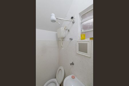 Casa à venda com 235m², 2 quartos e 3 vagas Casa à venda com 235m², 2 quartos e 3 vagasLavabo Garagem