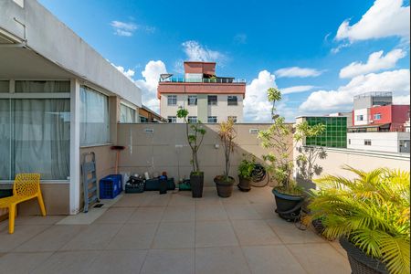 Apartamento à venda com 180m², 4 quartos e 3 vagas Apartamento à venda com 180m², 4 quartos e 3 vagasVaranda gourmet