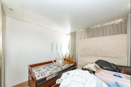 Apartamento à venda com 180m², 4 quartos e 3 vagas Apartamento à venda com 180m², 4 quartos e 3 vagasQuarto 1