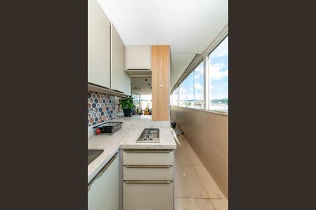 Apartamento à venda com 180m², 4 quartos e 3 vagas Apartamento à venda com 180m², 4 quartos e 3 vagasVaranda gourmet - Área de Serviço