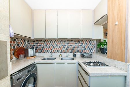 Apartamento à venda com 180m², 4 quartos e 3 vagas Apartamento à venda com 180m², 4 quartos e 3 vagasVaranda gourmet - Área de Serviço