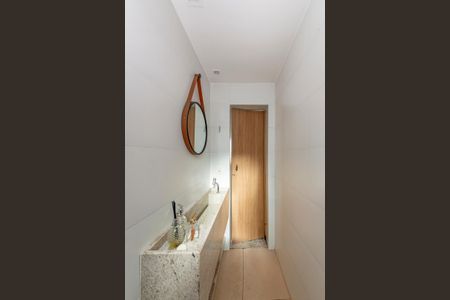 Apartamento à venda com 180m², 4 quartos e 3 vagas Apartamento à venda com 180m², 4 quartos e 3 vagasLavabo