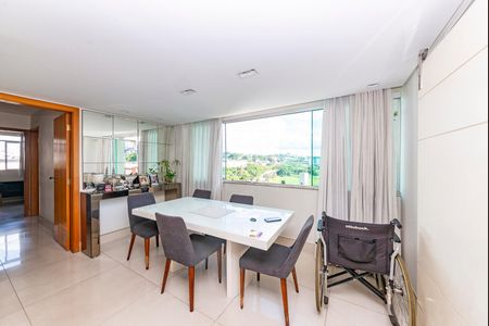 Apartamento à venda com 180m², 4 quartos e 3 vagas Apartamento à venda com 180m², 4 quartos e 3 vagasSala 2