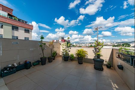 Apartamento à venda com 180m², 4 quartos e 3 vagas Apartamento à venda com 180m², 4 quartos e 3 vagasVaranda gourmet