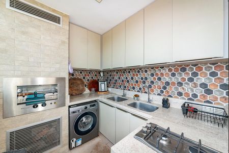 Apartamento à venda com 180m², 4 quartos e 3 vagas Apartamento à venda com 180m², 4 quartos e 3 vagasVaranda gourmet - Área de Serviço