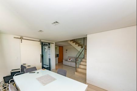 Apartamento à venda com 180m², 4 quartos e 3 vagas Apartamento à venda com 180m², 4 quartos e 3 vagasSala 2