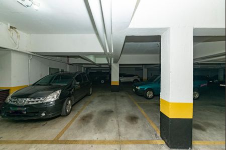 Apartamento à venda com 180m², 4 quartos e 3 vagas Apartamento à venda com 180m², 4 quartos e 3 vagasGaragem