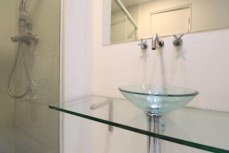 Apartamento à venda com 70m², 1 quarto e 1 vagaDetalhe do banheiro