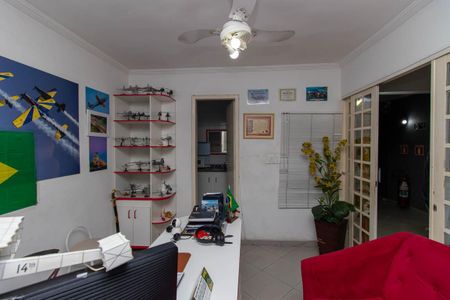 Apartamento à venda com 175m², 2 quartos e 7 vagasEscritório