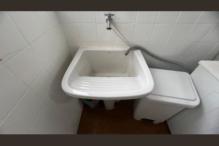 Apartamento à venda com 75m², 2 quartos e 1 vagaÁrea de Serviço