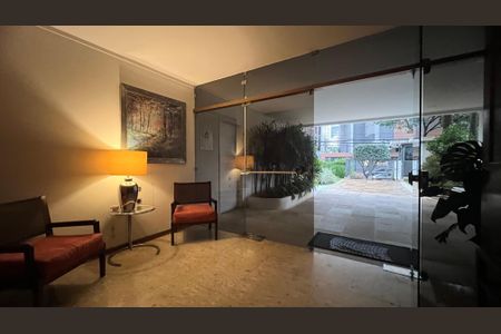 Apartamento à venda com 75m², 2 quartos e 1 vagaHall de entrada