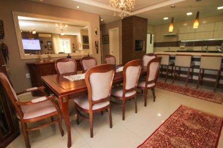 Casa à venda com 400m², 4 quartos e 5 vagasSala de Jantar