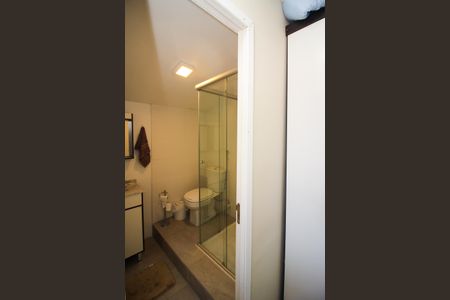 Casa à venda com 400m², 4 quartos e 5 vagasBanheiro da Suíte 3