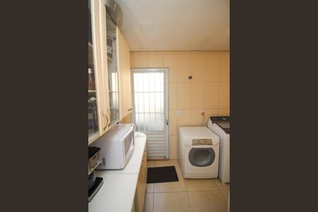 Casa à venda com 400m², 4 quartos e 5 vagasÁrea de Serviço