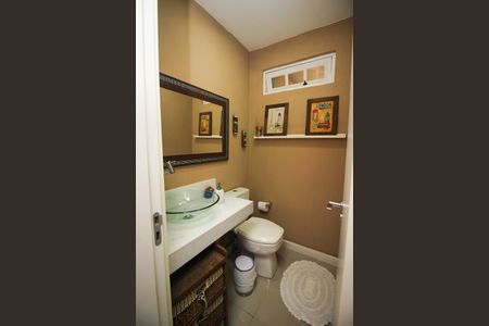 Casa à venda com 400m², 4 quartos e 5 vagasLavabo