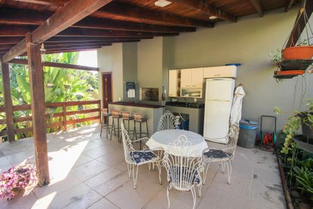 Casa à venda com 400m², 4 quartos e 5 vagasVaranda gourmet