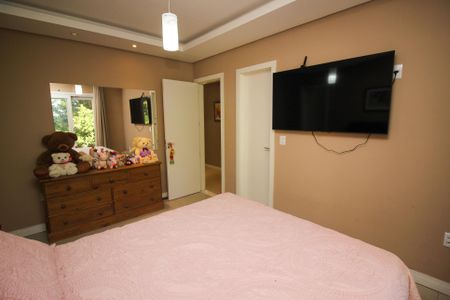 Casa à venda com 400m², 4 quartos e 5 vagasSuíte 2