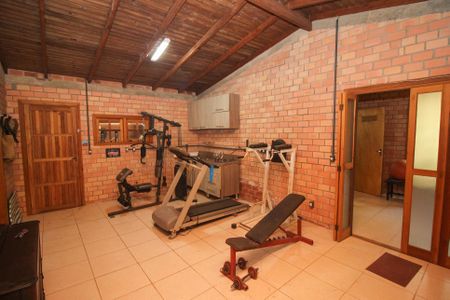 Casa à venda com 400m², 4 quartos e 5 vagasAcademia