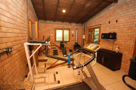 Casa à venda com 400m², 4 quartos e 5 vagasAcademia