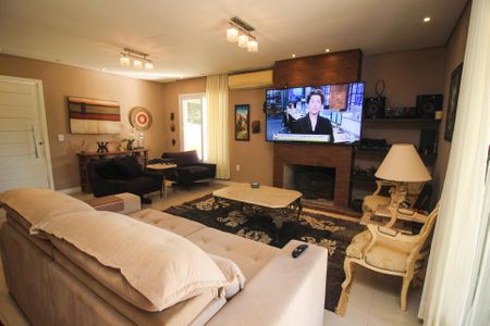 Casa à venda com 400m², 4 quartos e 5 vagasSala